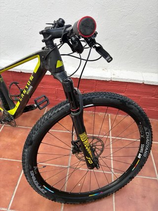 Bicicleta Canyon Negra/Amarilla