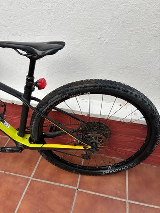 Bicicleta Canyon Negra/Amarilla