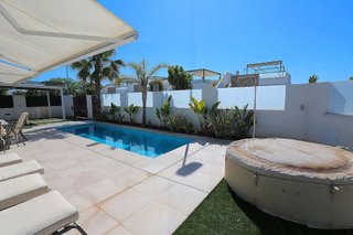 Chalet en venta en Zona Pueblo en Pilar de la Horadada