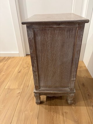 Mesita de noche provenzal madera