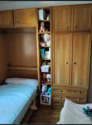 Armario modular madera.