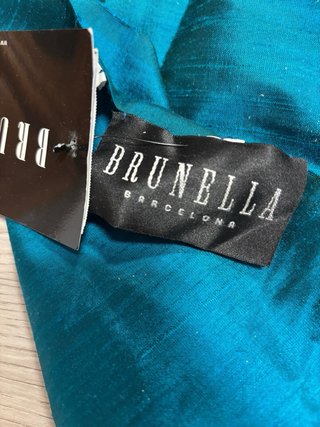Sciarpa/foulard/scialle/scialle in seta. Marca Brunella