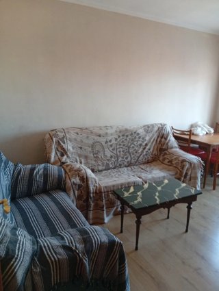 Habitación para mujer trabajadora