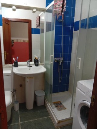 Habitación para mujer trabajadora