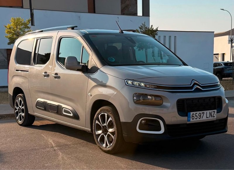 Citroen Berlingo Shine talla XL 7 plazas - foto 1