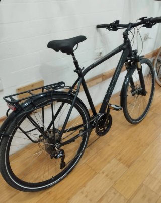Bicicleta Kross Híbrida Trekking 700