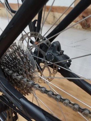 Bicicleta Kross Híbrida Trekking 700