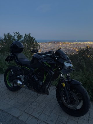 Kawasaki  z650  2022