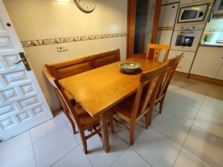 Mesa comedor con banco madera