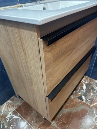 Mueble de baño madera y negro