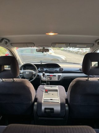 Honda FR-V 2009