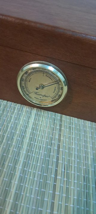 Caja Humidor Madera y Metal