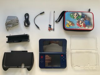 Nintendo New 3DS XL Azul + Funda + Cargador