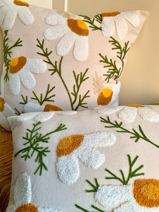 Set 2Ud.Fundas Cojínes.Bordados Flores Margaritas