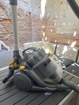 Aspiradora Dyson DC08 Profesional