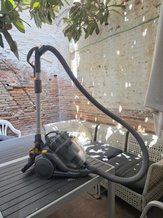 Aspiradora Dyson DC08 Profesional