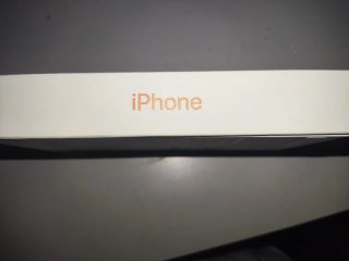 Caja iPhone 17