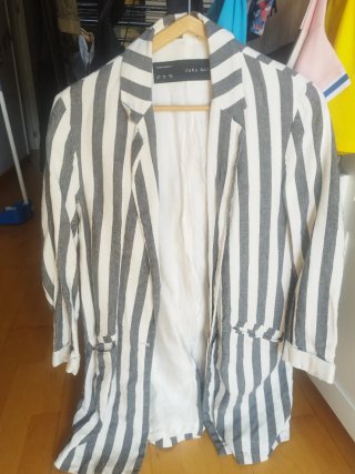 Chaqueta Zara Rayas Gris y Blanco Talla M