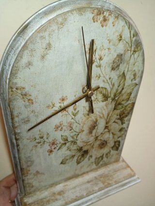 Reloj de mesa vintage floral