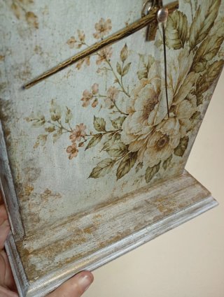 Reloj de mesa vintage floral