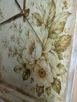 Reloj de mesa vintage floral