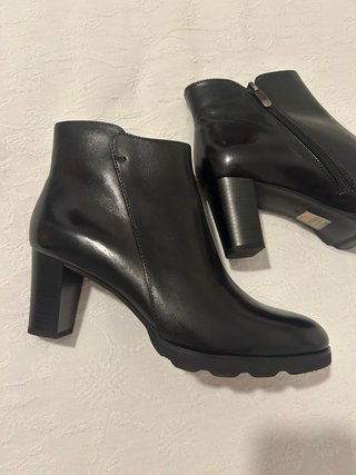 Botines de piel negros talla 39