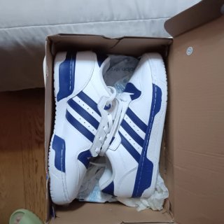 Zapatillas Adidas Blancas y Azules