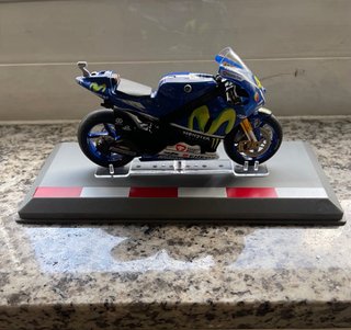 Lote 2 motos MotoGP Yamaha y Ducati