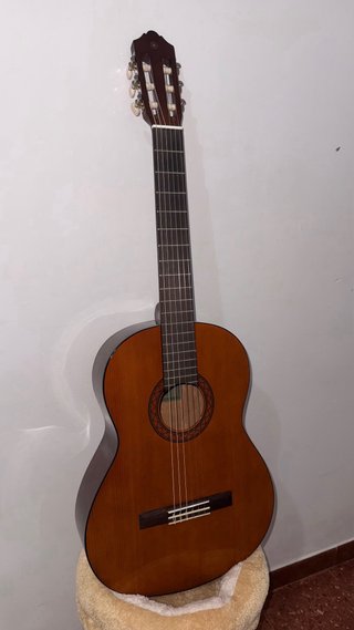 Guitarra Clásica Yamaha C40 + Funda Nueva