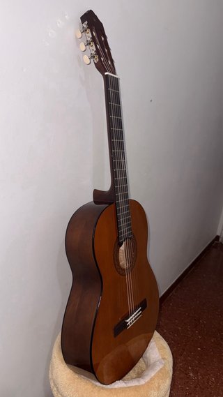 Guitarra Clásica Yamaha C40 + Funda Nueva