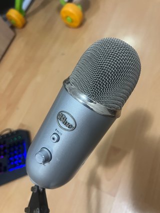 Micrófono Blue Yeti Plata