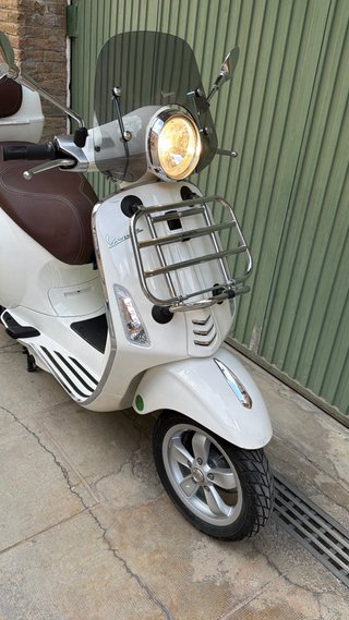 Vespa Primavera 125cc ABS /blanca / 8.000 km