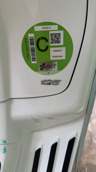 Vespa Primavera 125cc ABS /blanca / 8.000 km