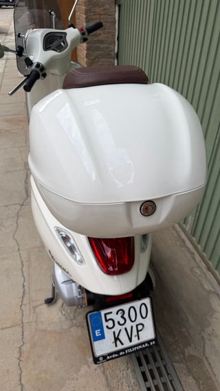 Vespa Primavera 125cc ABS /blanca / 8.000 km