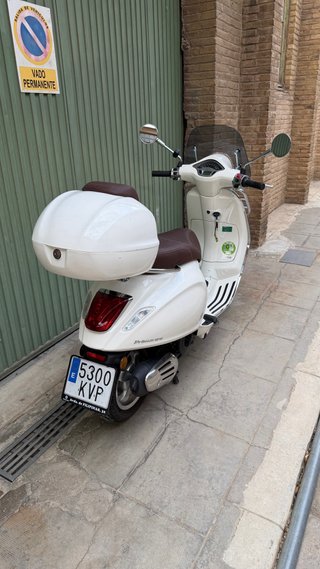Vespa Primavera 125cc ABS /blanca / 8.000 km