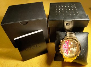 Reloj Diesel Griffed dorado, nuevo