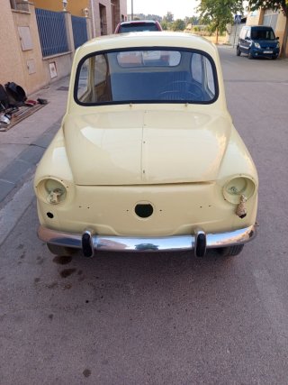 SEAT 600 1998