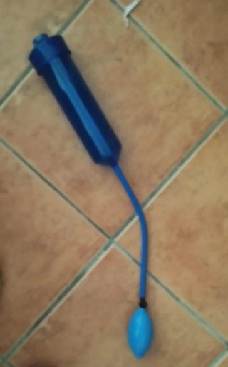 Bomba de vacío azul para hombre