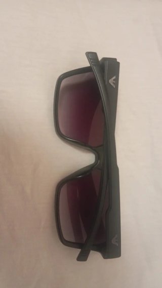 Gafas de sol Giorgio Armani negras y moradas