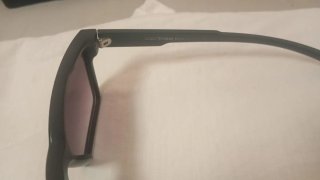 Gafas de sol Giorgio Armani negras y moradas