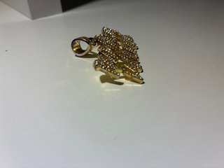 Colgante Dorado Estilo Graffiti Anuel AA