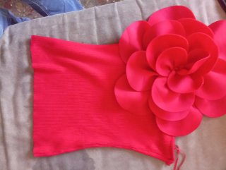 Top Rojo con Flor 3D Talla Única