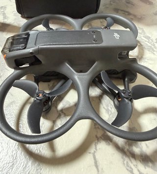 Combo DJI Avata 2 con 2 mandos