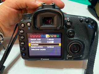 Canon EOS 7D Opción solo cuerpo o kit entero.