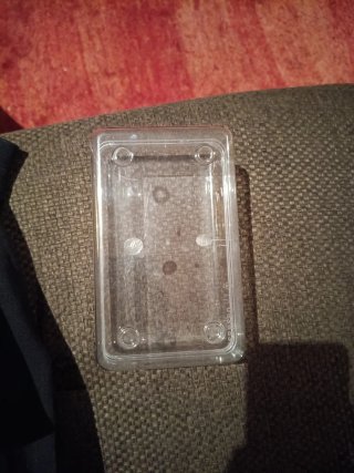 Caja mediana de cristal para guardar cosas
