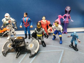 Lote de 15 figuras PVC, moto space quest y mas