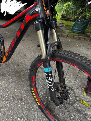 Bicicleta GIANT Enduro 27.5