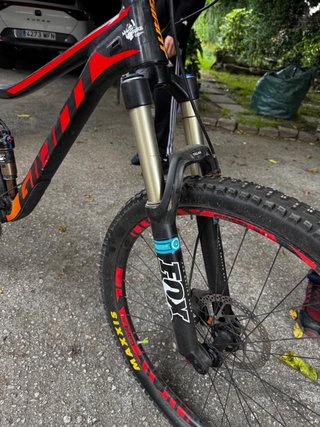 Bicicleta GIANT Enduro 27.5