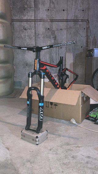 Bicicleta GIANT Enduro 27.5