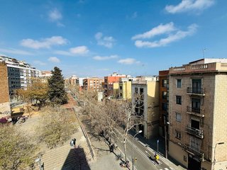 Piso en alquiler en El Camp de l'Arpa del Clot en Barcelona